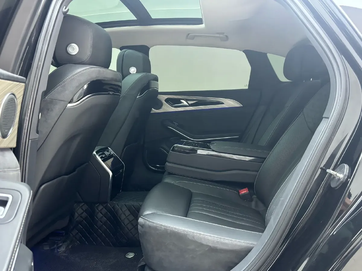 2022 HongQi H9 2.0T 252HP L4 7DCT,autocango,china used car exporter,china ev exporter,chinese used car exporter,chinese used ev exporter