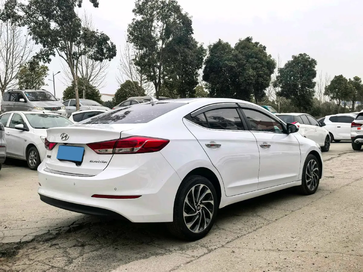 2020 Hyundai Elantra 1.5L 115HP L4 CVT,autocango,china used car exporter,china ev exporter,chinese used car exporter,chinese used ev exporter