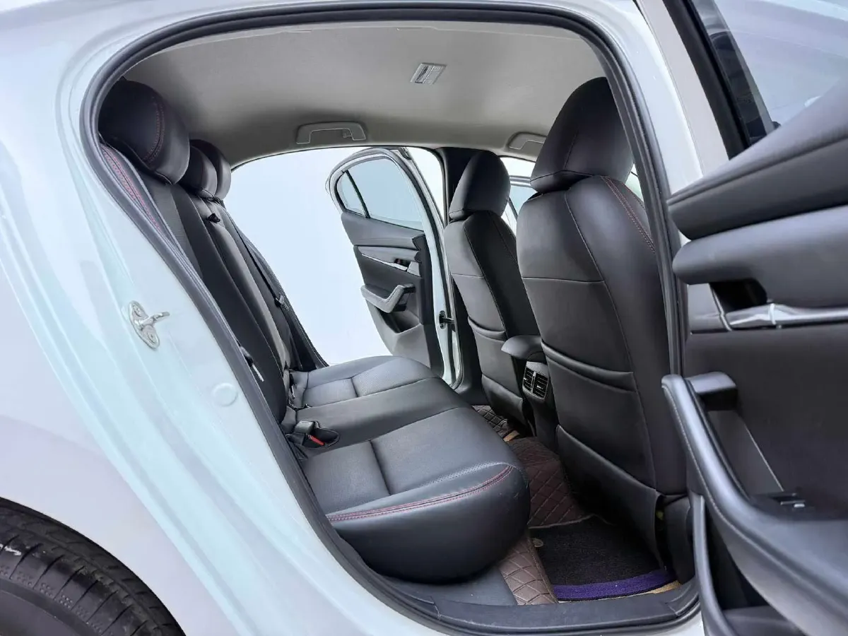 2021 Mazda 3 Axela 1.5L 117HP L4 6AT,autocango,china used car exporter,china ev exporter,chinese used car exporter,chinese used ev exporter