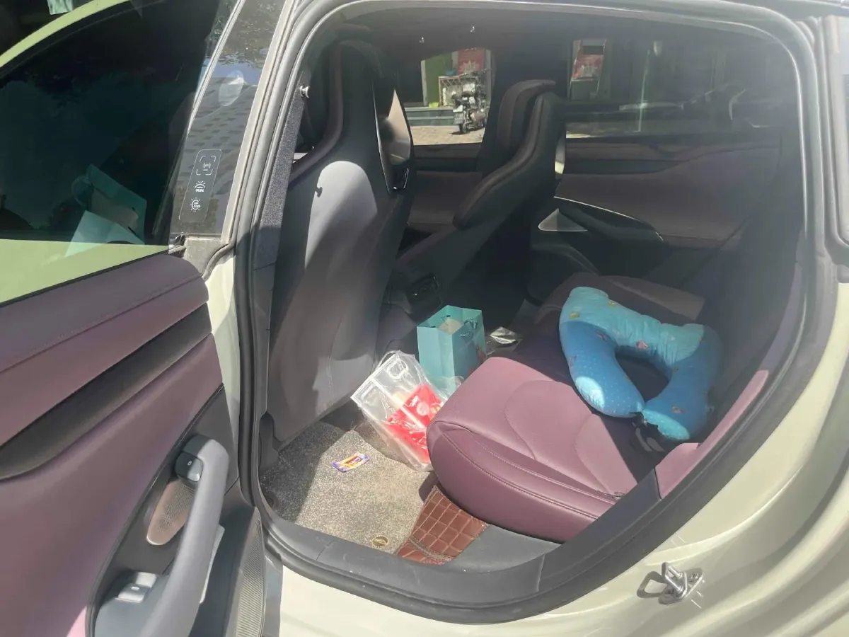 2024 MI SU7 BEV 94.3KWH,autocango,china used car exporter,china ev exporter,chinese used car exporter,chinese used ev exporter