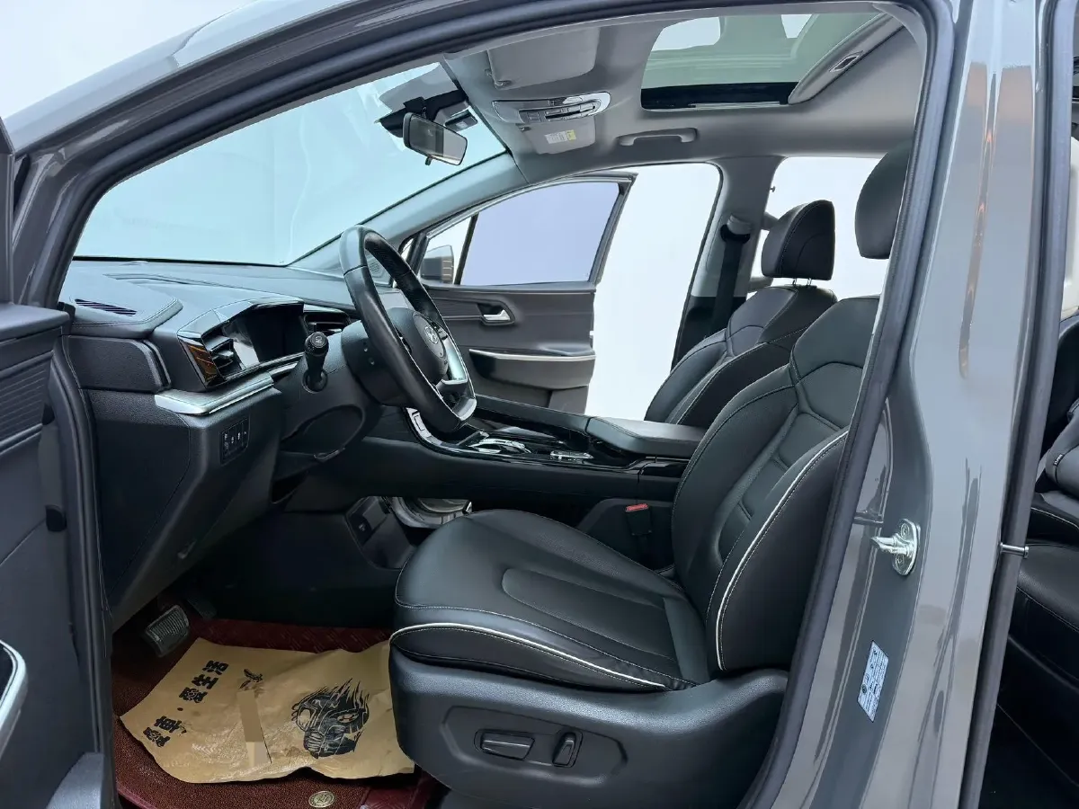 2021 Hyundai Custo 1.5T 170HP L4 8AT,autocango,china used car exporter,china ev exporter,chinese used car exporter,chinese used ev exporter