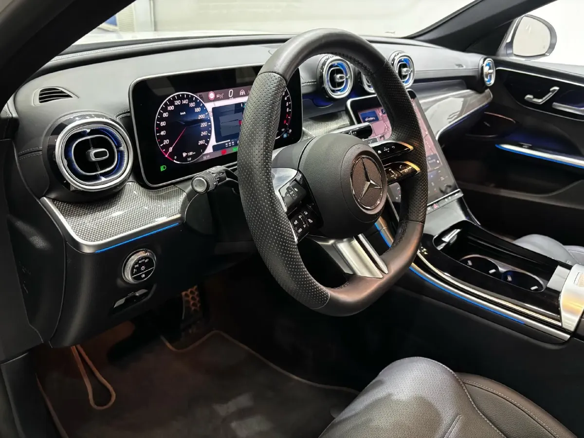 2025 Mercedes-Benz C Class 2.0T 204HP L4 9AT PHEV 25.4KWH,autocango,china used car exporter,china ev exporter,chinese used car exporter,chinese used ev exporter