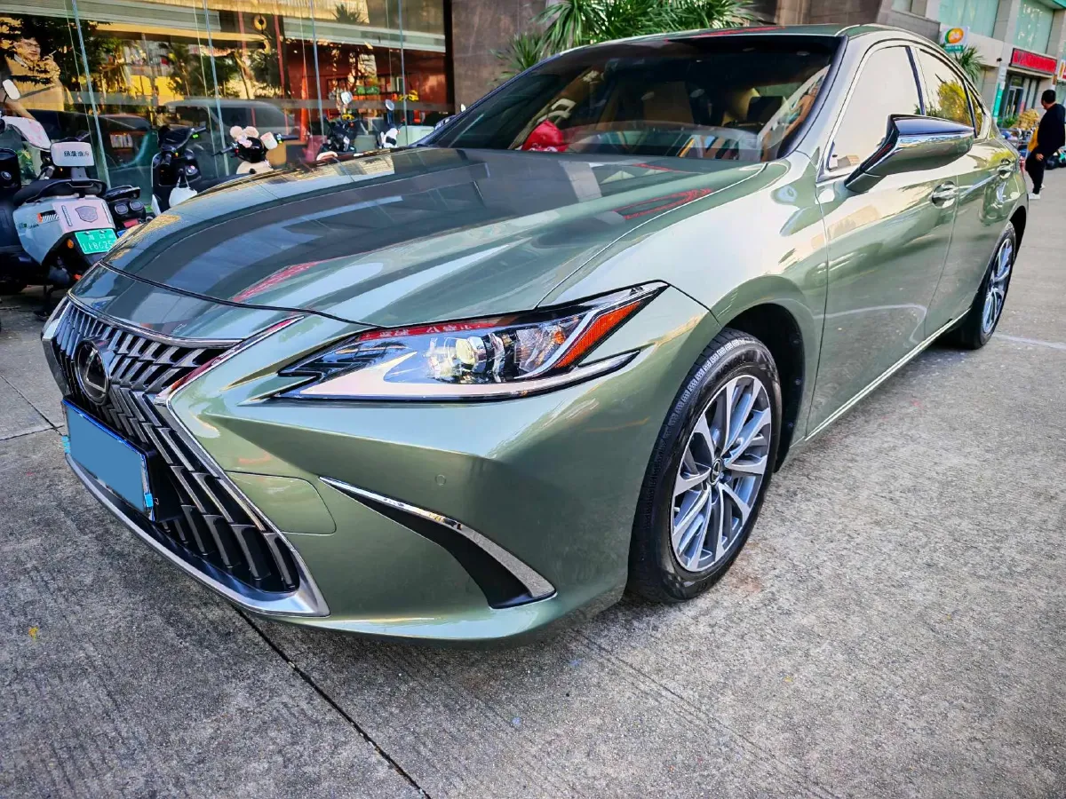 2024 Lexus ES 2.0L 173HP L4 CVT,autocango,china used car exporter,china ev exporter,chinese used car exporter,chinese used ev exporter
