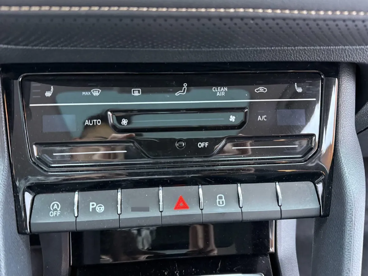 2022 Skoda Kodiak 2.0T 186HP L4 7DCT,autocango,china used car exporter,china ev exporter,chinese used car exporter,chinese used ev exporter