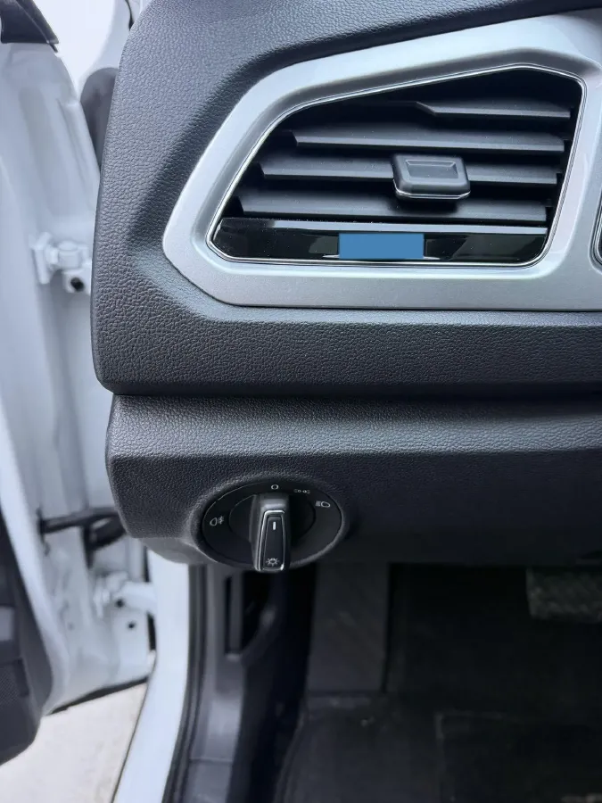 2021 Volkswagen T-Roc 1.4T 150HP L4 7DCT,autocango,china used car exporter,china ev exporter,chinese used car exporter,chinese used ev exporter