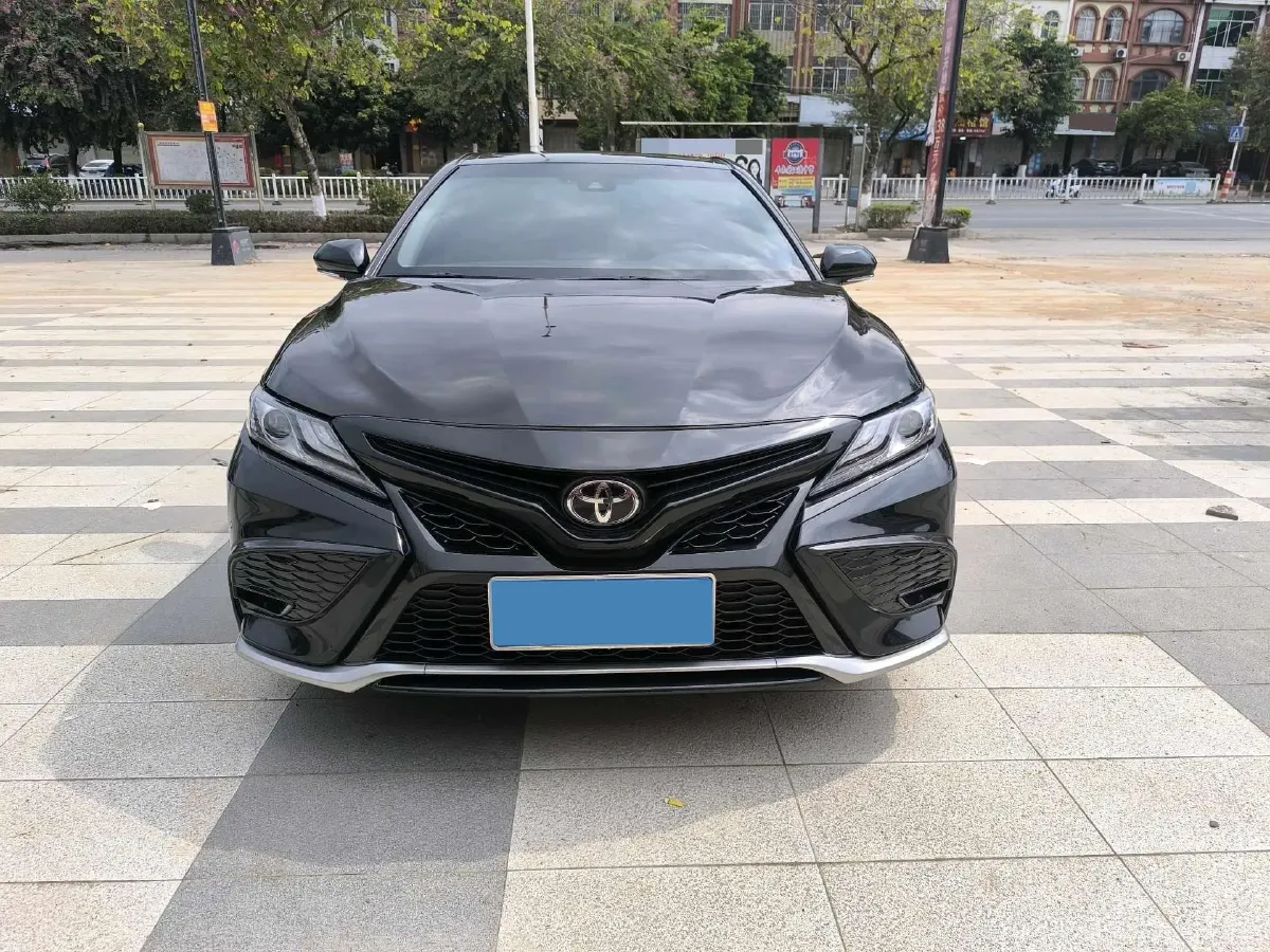 2021 Toyota Camry 2.5L 209HP L4 8AT,autocango,china used car exporter,china ev exporter,chinese used car exporter,chinese used ev exporter