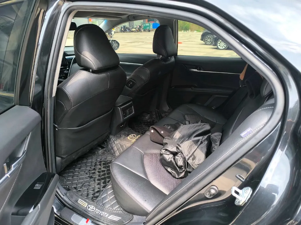 2021 Toyota Camry 2.5L 209HP L4 8AT,autocango,china used car exporter,china ev exporter,chinese used car exporter,chinese used ev exporter