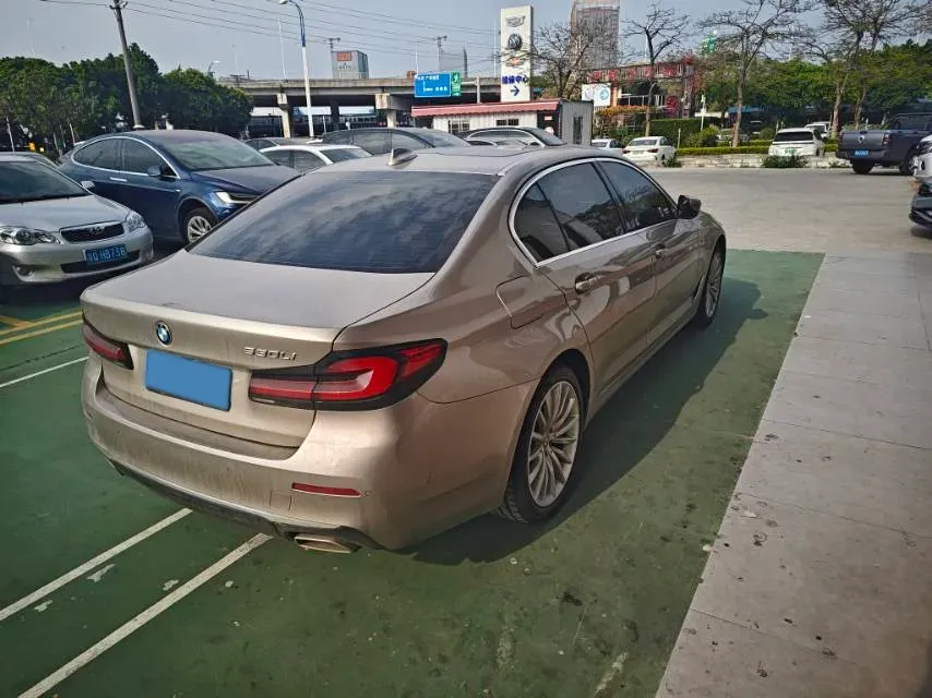 2022 BMW 5 Series 2.0T 252HP L4 8AT,autocango,china used car exporter,china ev exporter,chinese used car exporter,chinese used ev exporter