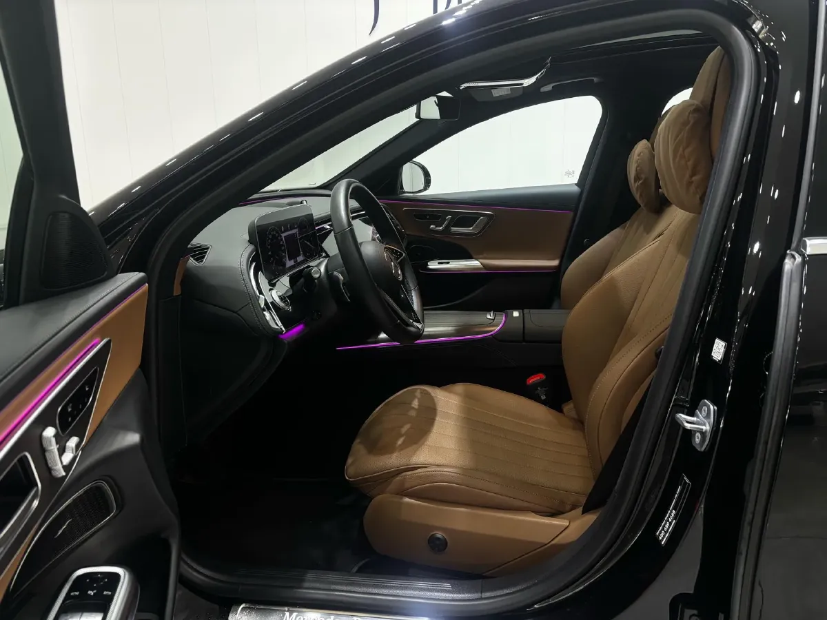 2024 Mercedes-Benz E Class 2.0T 204HP L4 9AT PHEV 25.4KWH,autocango,china used car exporter,china ev exporter,chinese used car exporter,chinese used ev exporter