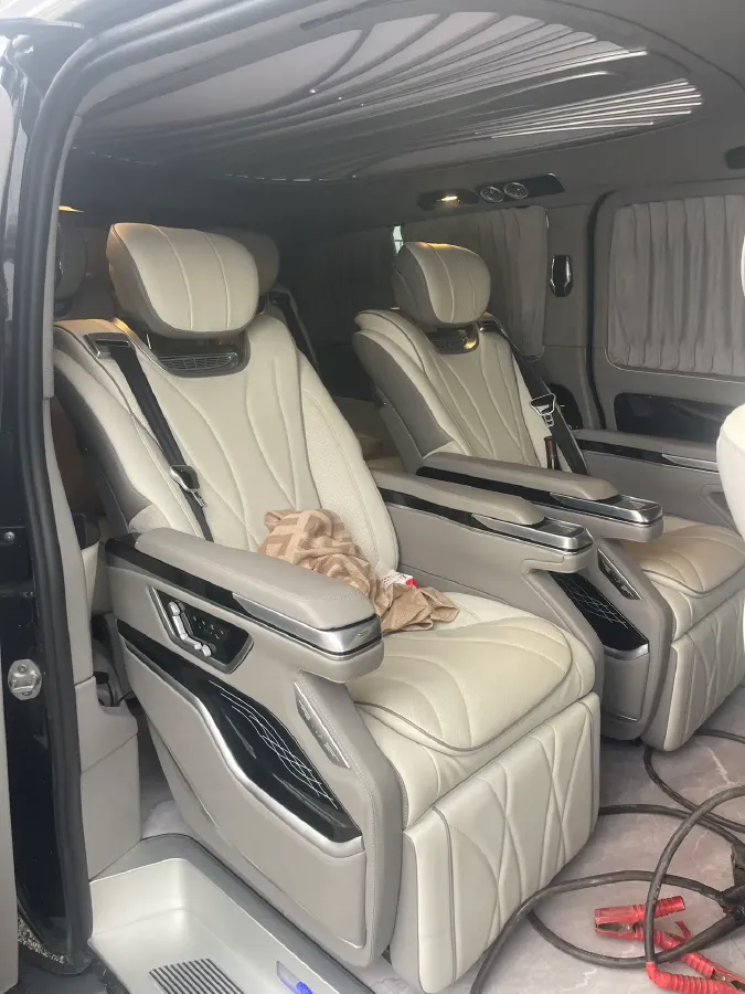 2023 Mercedes-Benz Vito 2.0T 211HP L4 9AT,autocango,china used car exporter,china ev exporter,chinese used car exporter,chinese used ev exporter