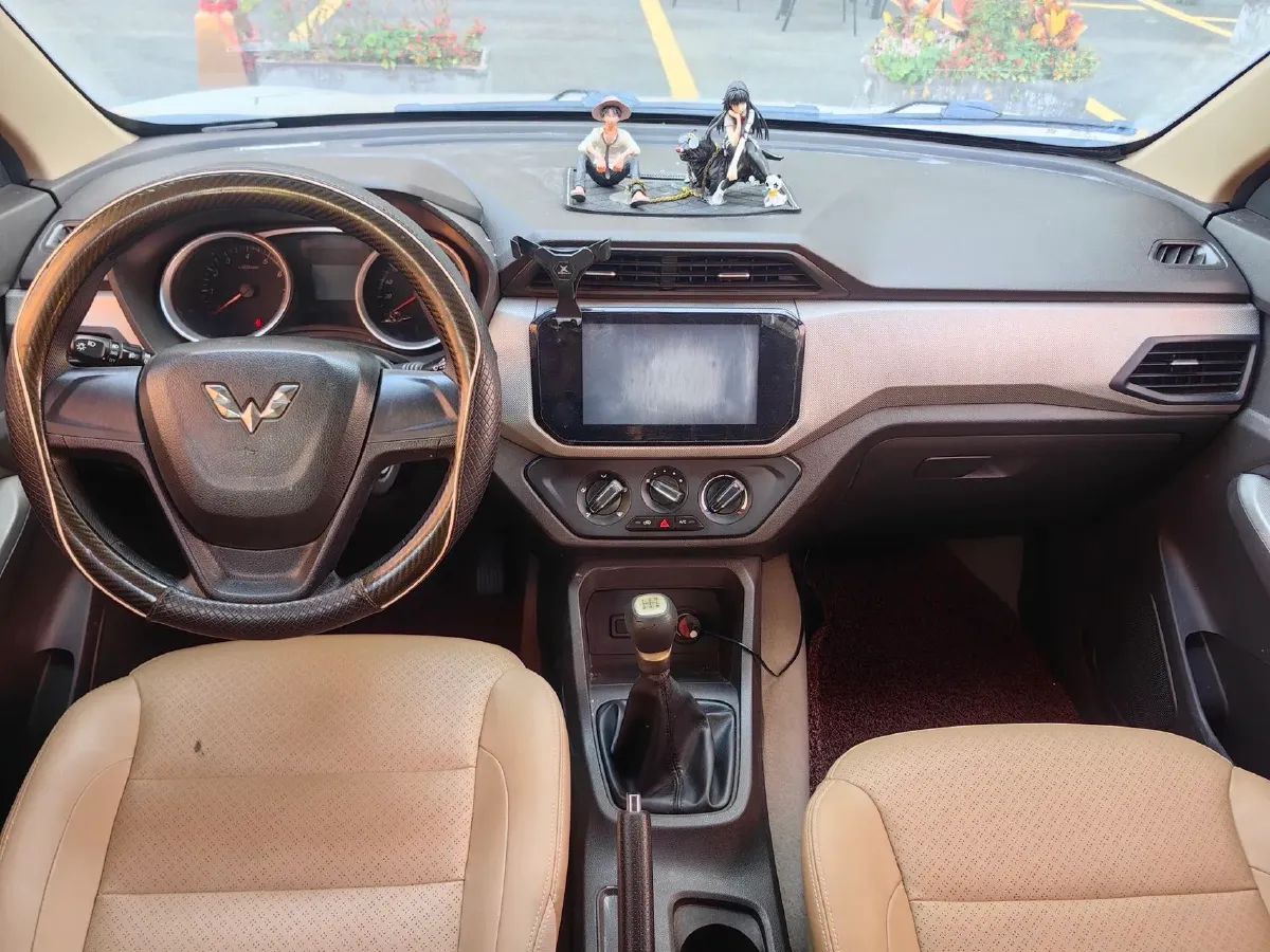 2018 WuLing HongGuang 1.5L 105HP L4 5MT,autocango,china used car exporter,china ev exporter,chinese used car exporter,chinese used ev exporter