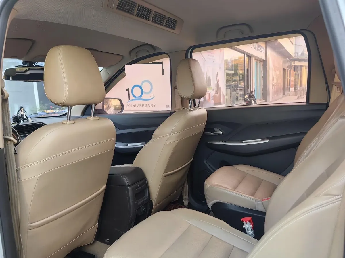 2018 WuLing HongGuang 1.5L 105HP L4 5MT,autocango,china used car exporter,china ev exporter,chinese used car exporter,chinese used ev exporter
