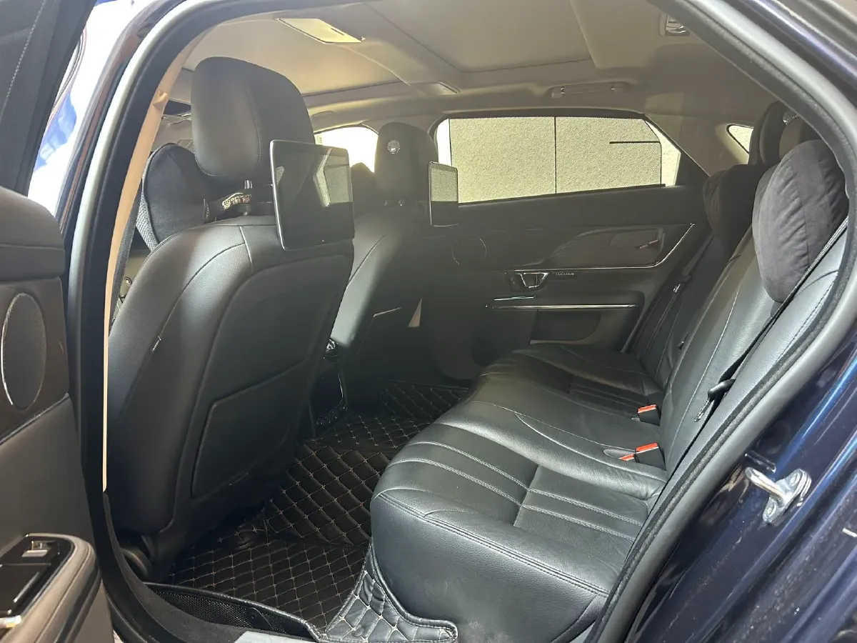 2018 Jaguar XJ 3.0T 340HP V6 8AT,autocango,china used car exporter,china ev exporter,chinese used car exporter,chinese used ev exporter