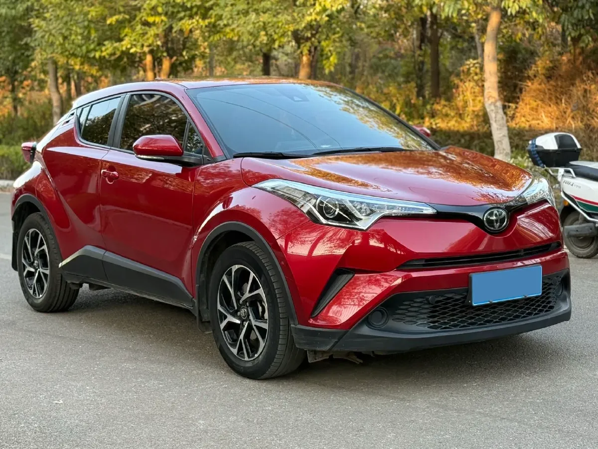 2021 Toyota C-HR 2.0L 171HP L4 CVT,autocango,china used car exporter,china ev exporter,chinese used car exporter,chinese used ev exporter