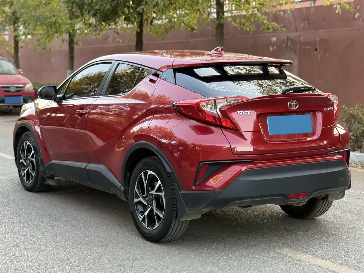 2021 Toyota C-HR 2.0L 171HP L4 CVT,autocango,china used car exporter,china ev exporter,chinese used car exporter,chinese used ev exporter