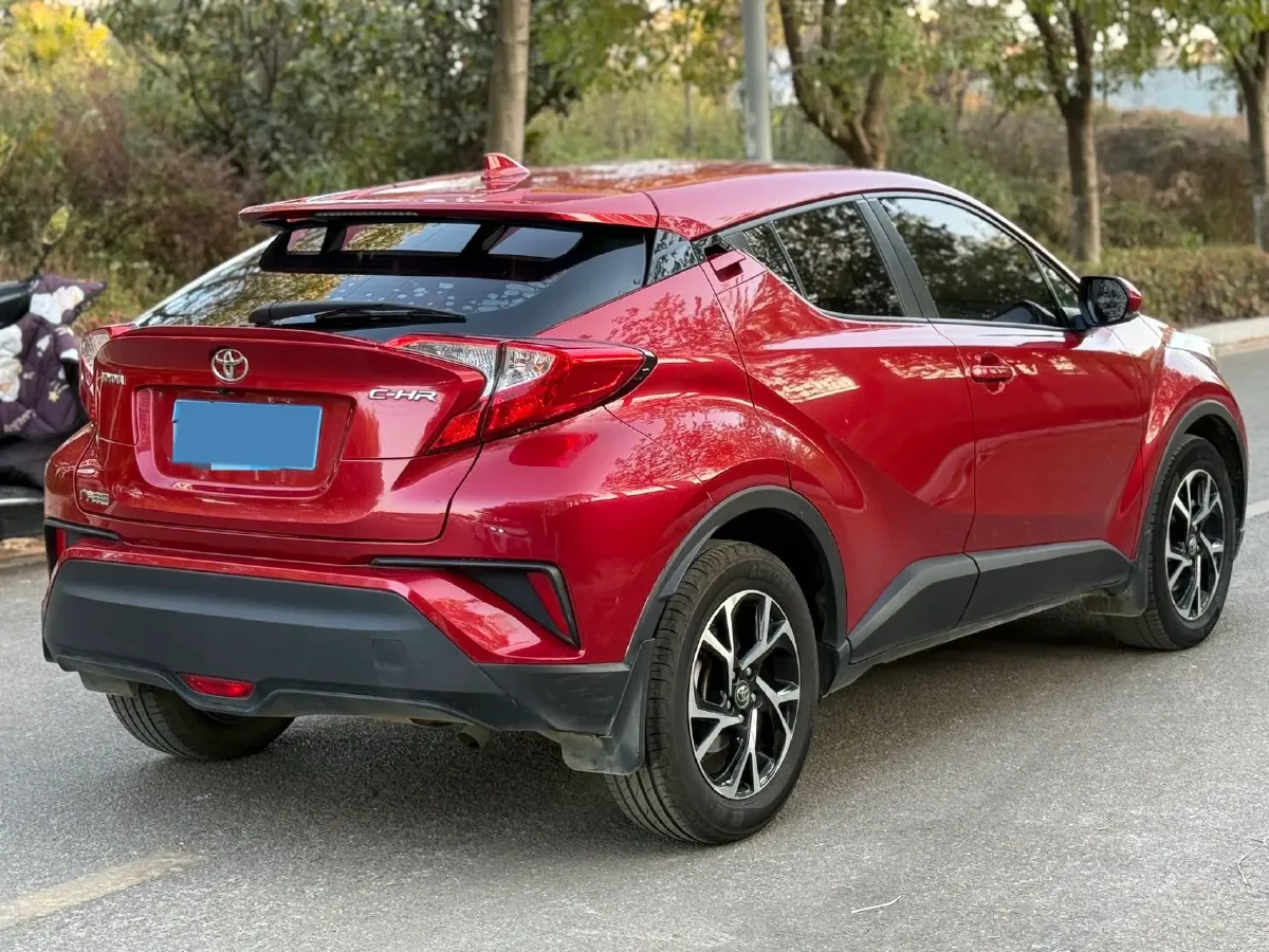 2021 Toyota C-HR 2.0L 171HP L4 CVT,autocango,china used car exporter,china ev exporter,chinese used car exporter,chinese used ev exporter