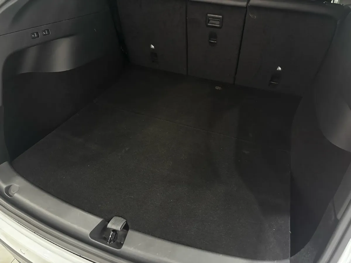 2021 Tesla Model Y BEV 60KWH,autocango,china used car exporter,china ev exporter,chinese used car exporter,chinese used ev exporter