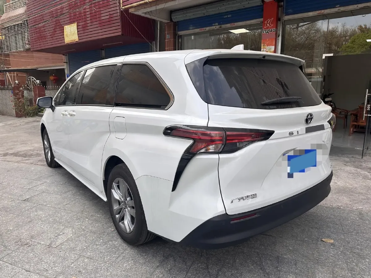 2024 Toyota Sienna 2.5L 189HP L4 E-CVT Hybrid,autocango,china used car exporter,china ev exporter,chinese used car exporter,chinese used ev exporter