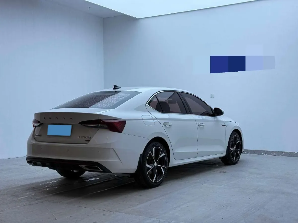 2021 Skoda Octavia 1.4T 150HP L4 7DCT,autocango,china used car exporter,china ev exporter,chinese used car exporter,chinese used ev exporter