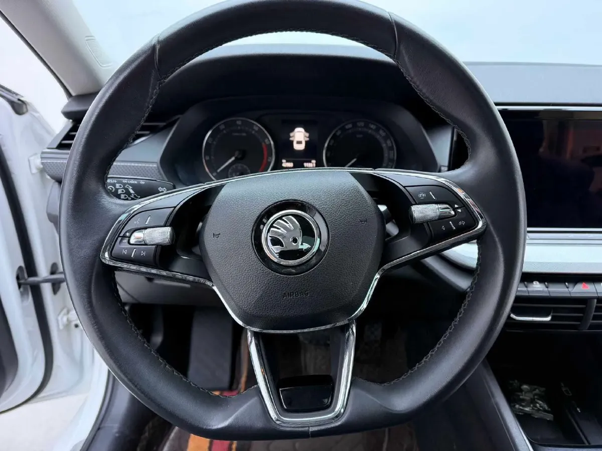 2021 Skoda Octavia 1.4T 150HP L4 7DCT,autocango,china used car exporter,china ev exporter,chinese used car exporter,chinese used ev exporter