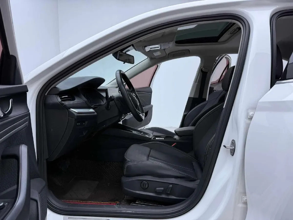 2021 Skoda Octavia 1.4T 150HP L4 7DCT,autocango,china used car exporter,china ev exporter,chinese used car exporter,chinese used ev exporter