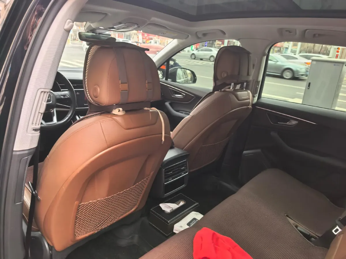 2021 Audi Q7 2.0T 245HP L4 8AT,autocango,china used car exporter,china ev exporter,chinese used car exporter,chinese used ev exporter