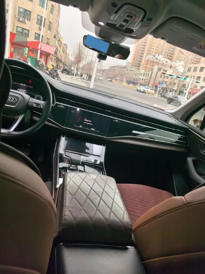 2021 Audi Q7 2.0T 245HP L4 8AT,autocango,china used car exporter,china ev exporter,chinese used car exporter,chinese used ev exporter