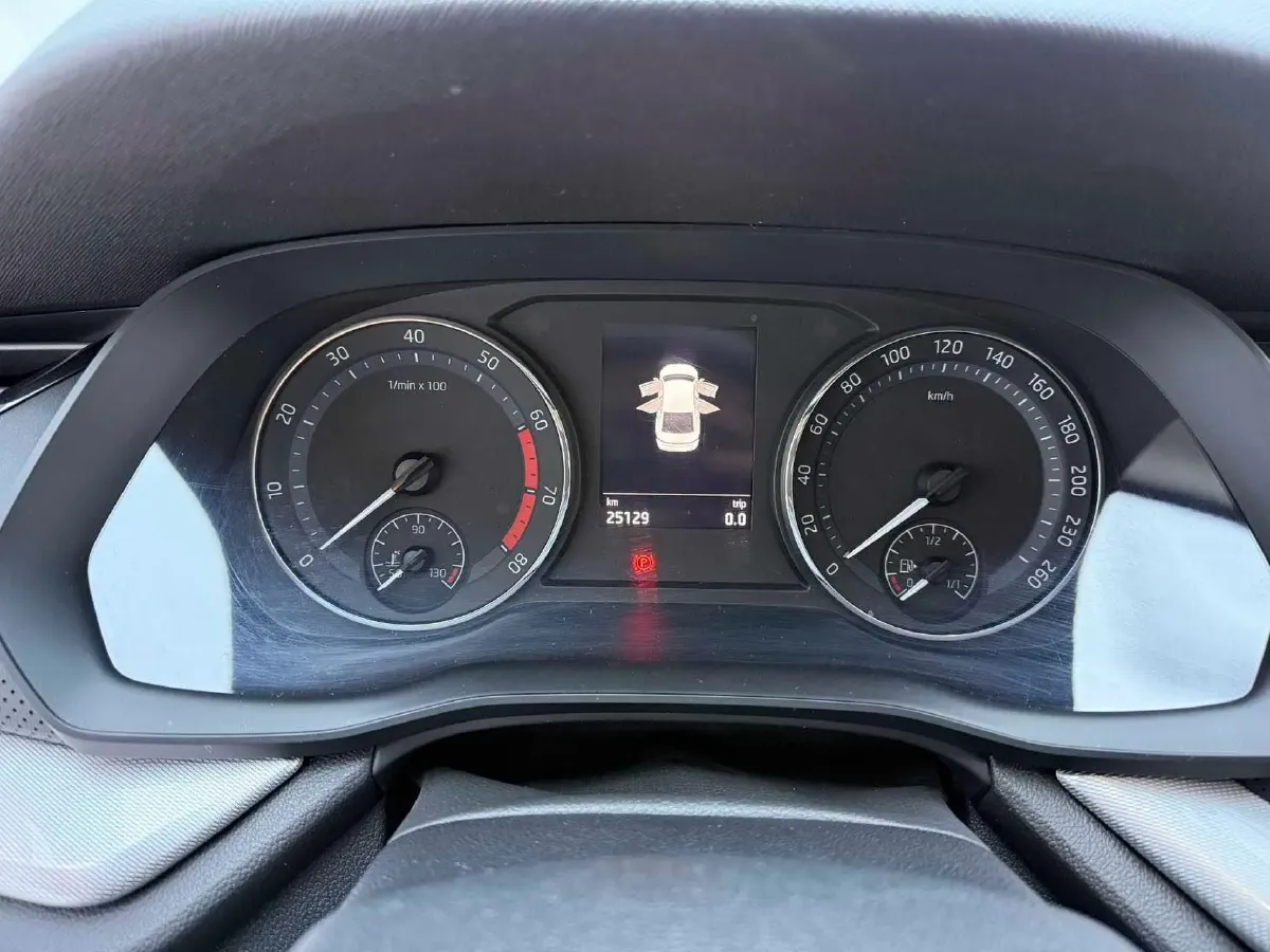 2021 Skoda Octavia 1.4T 150HP L4 7DCT,autocango,china used car exporter,china ev exporter,chinese used car exporter,chinese used ev exporter