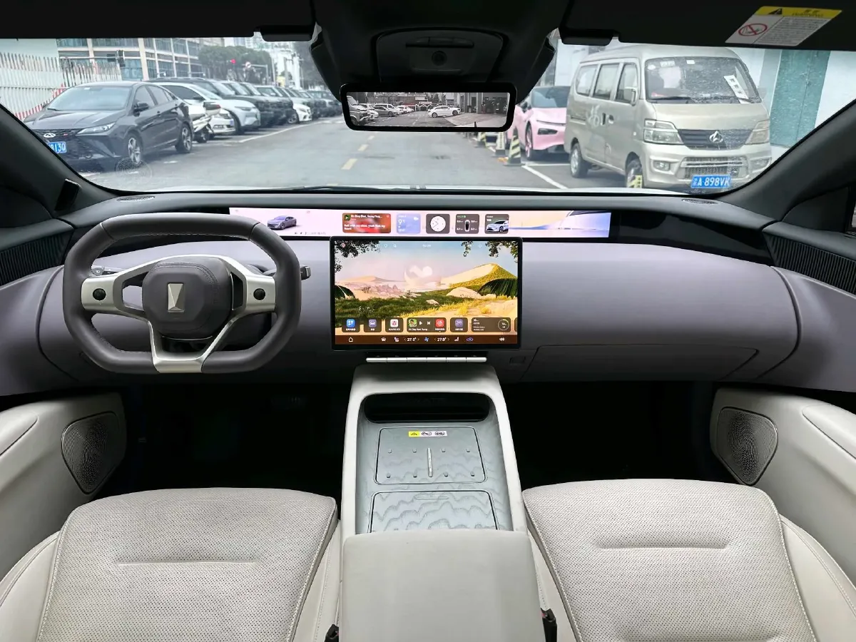 2025 Avatr 12 1.5T 156HP L4 REEV 39.05KWH,autocango,china used car exporter,china ev exporter,chinese used car exporter,chinese used ev exporter