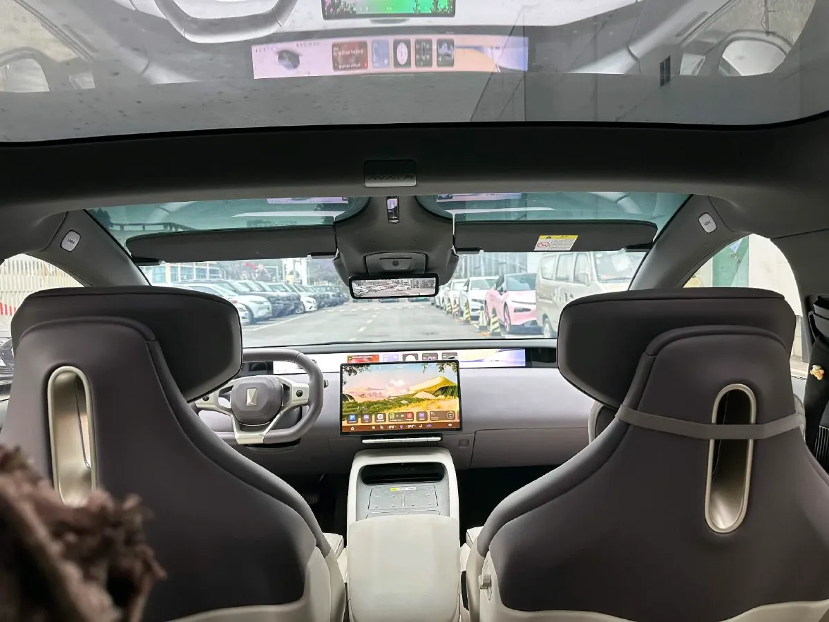 2025 Avatr 12 1.5T 156HP L4 REEV 39.05KWH,autocango,china used car exporter,china ev exporter,chinese used car exporter,chinese used ev exporter