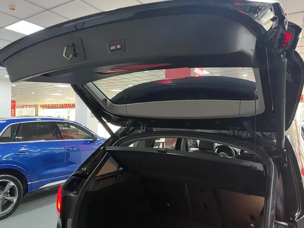 2021 BMW X1 2.0T 192HP L4 7DCT,autocango,china used car exporter,china ev exporter,chinese used car exporter,chinese used ev exporter