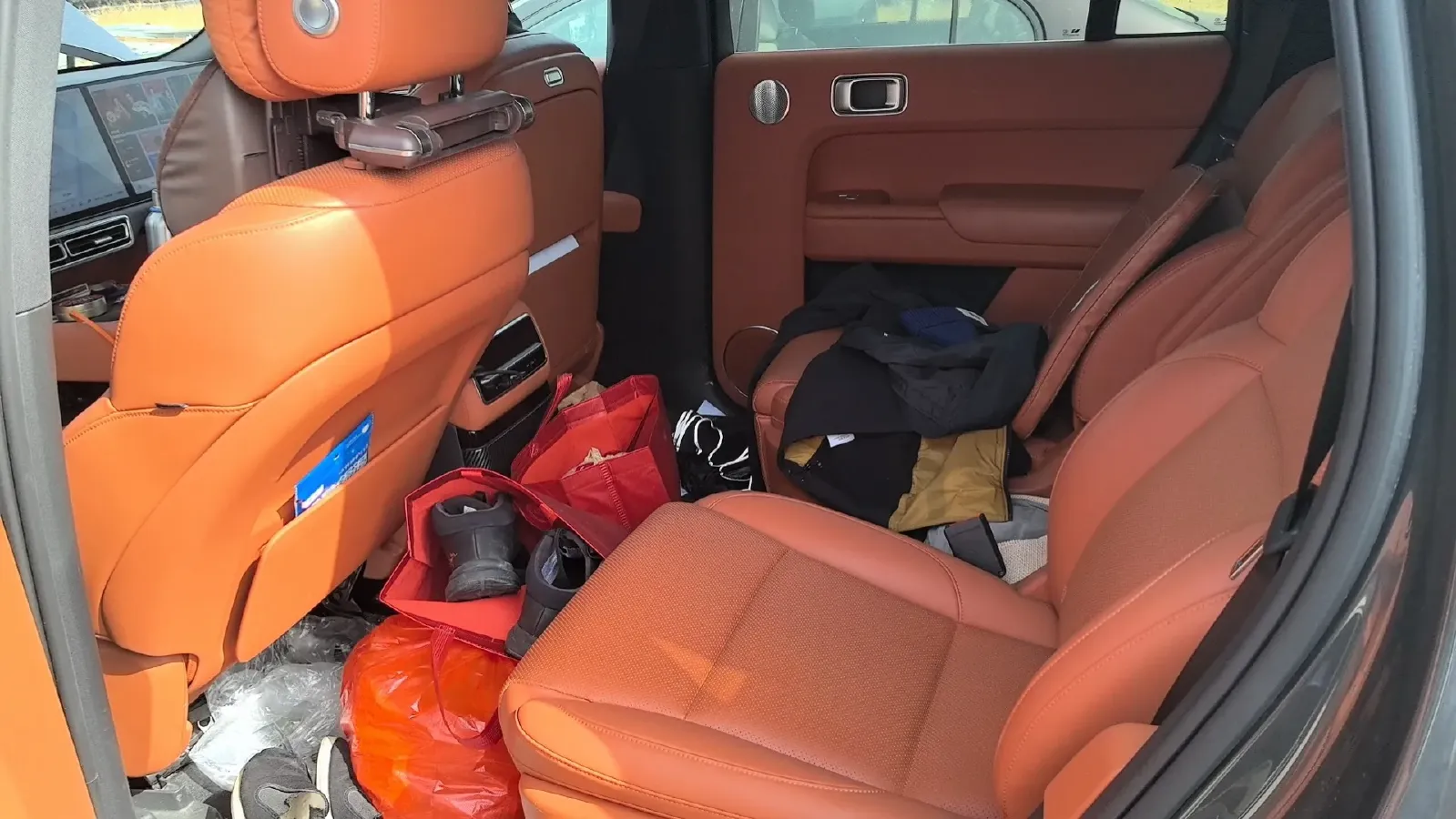 2022 Li L9 Range Extended 154HP REEV 42.6KWH,autocango,china used car exporter,china ev exporter,chinese used car exporter,chinese used ev exporter