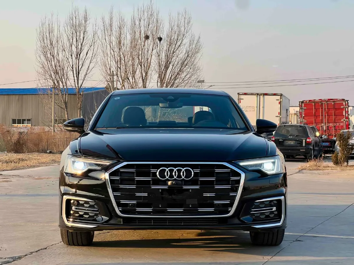 2024 Audi A6L 2.0T 245HP L4 7DCT,autocango,china used car exporter,china ev exporter,chinese used car exporter,chinese used ev exporter