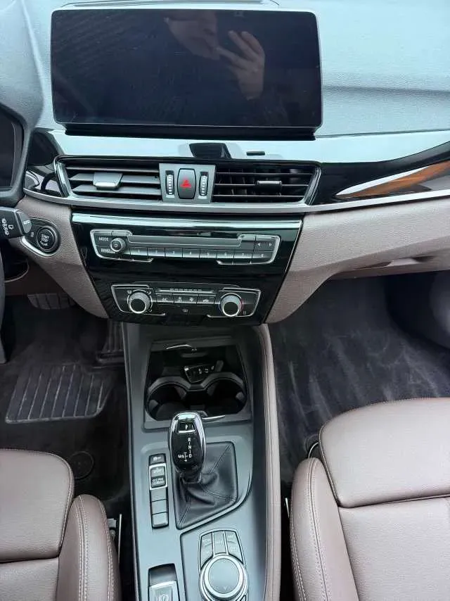 2022 BMW X1 1.5T 140HP L3 7DCT,autocango,china used car exporter,china ev exporter,chinese used car exporter,chinese used ev exporter