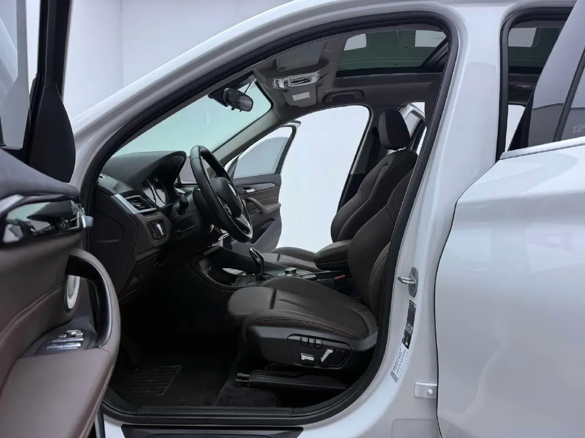 2022 BMW X1 1.5T 140HP L3 7DCT,autocango,china used car exporter,china ev exporter,chinese used car exporter,chinese used ev exporter