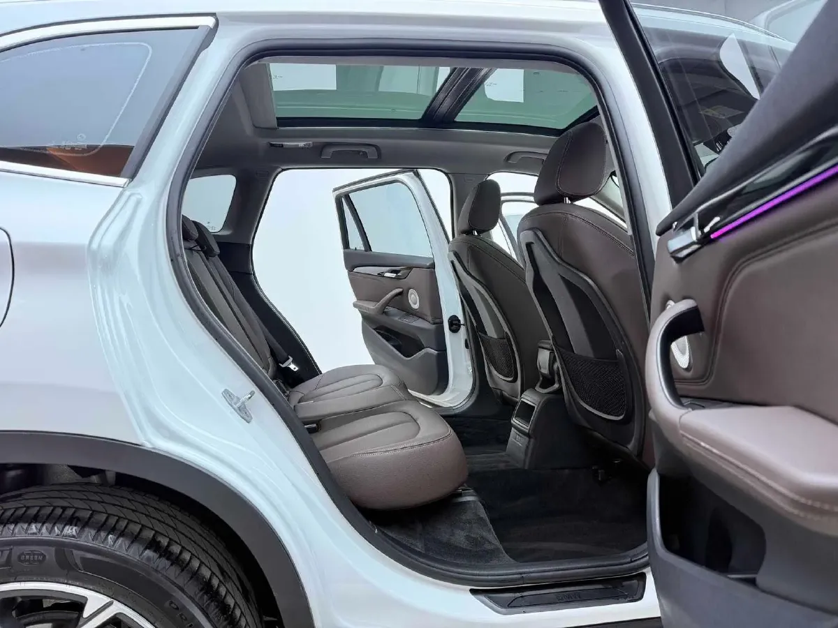 2022 BMW X1 1.5T 140HP L3 7DCT,autocango,china used car exporter,china ev exporter,chinese used car exporter,chinese used ev exporter