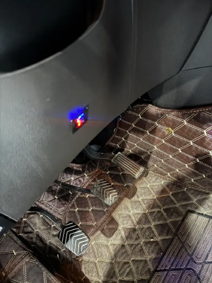 2021 WuLing HongGuang 1.5L 99HP L4 6MT,autocango,china used car exporter,china ev exporter,chinese used car exporter,chinese used ev exporter