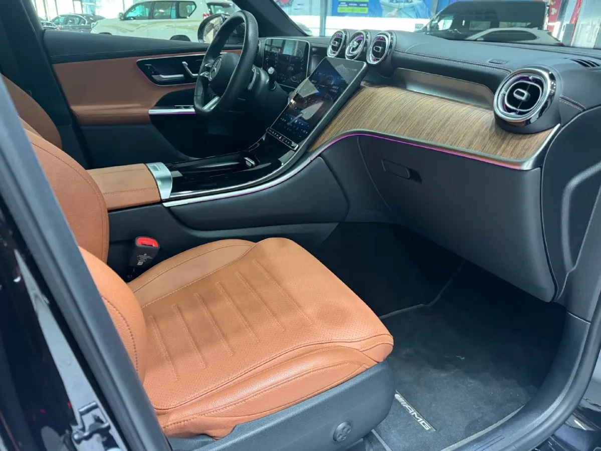 2025 Mercedes-Benz GLC Class 2.0T 204HP L4 9AT PHEV 30.9KWH,autocango,china used car exporter,china ev exporter,chinese used car exporter,chinese used ev exporter