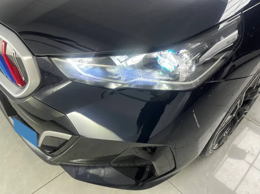 2025 BMW 5 Series 2.0T 258HP L4 8AT,autocango,china used car exporter,china ev exporter,chinese used car exporter,chinese used ev exporter