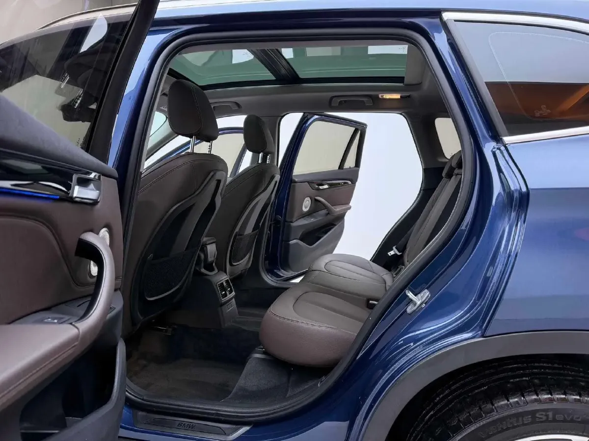 2021 BMW X1 1.5T 140HP L3 7DCT,autocango,china used car exporter,china ev exporter,chinese used car exporter,chinese used ev exporter