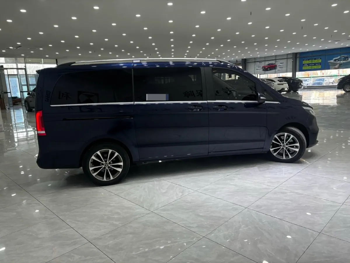 2021 Mercedes-Benz V Class 2.0T 211HP L4 9AT,autocango,china used car exporter,china ev exporter,chinese used car exporter,chinese used ev exporter