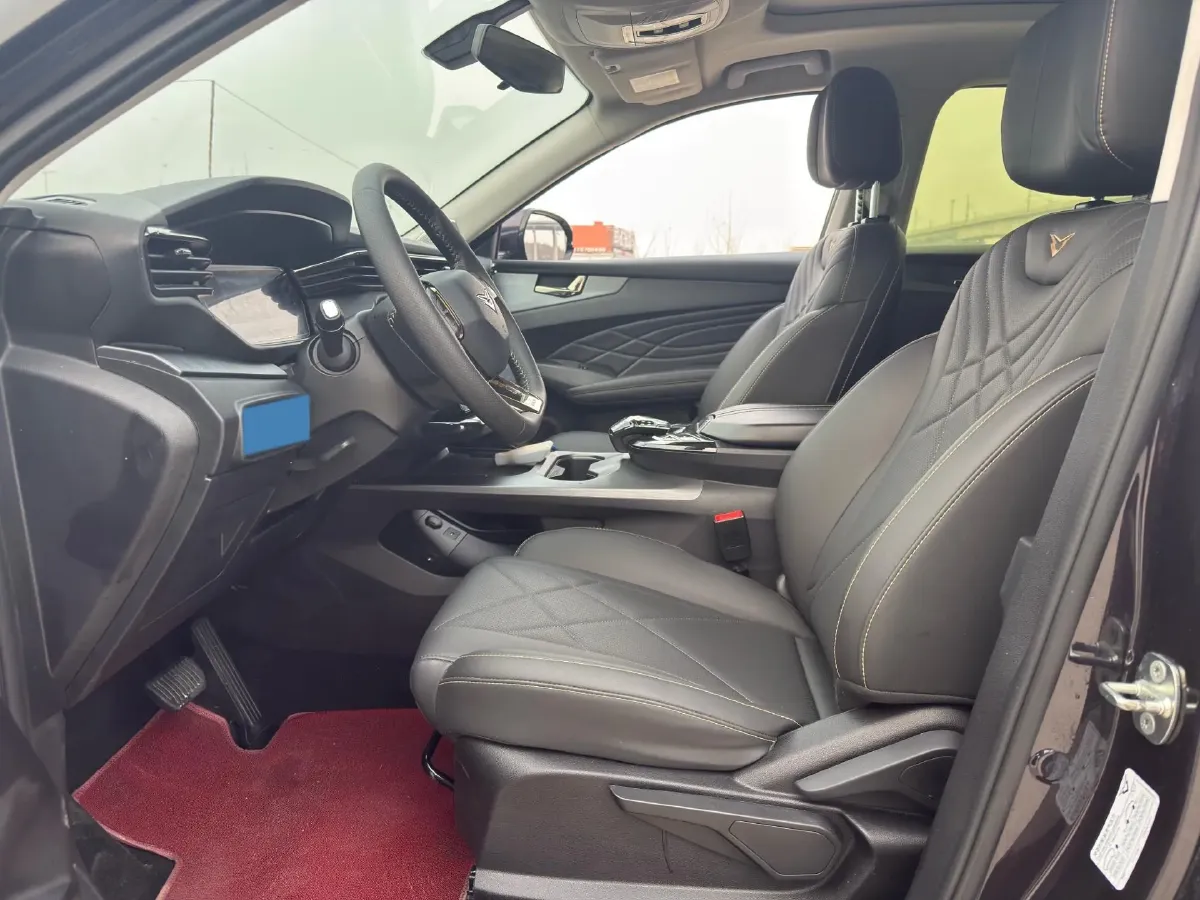 2023 Chery Exploration 06 1.6T 197HP L4 7DCT,autocango,china used car exporter,china ev exporter,chinese used car exporter,chinese used ev exporter