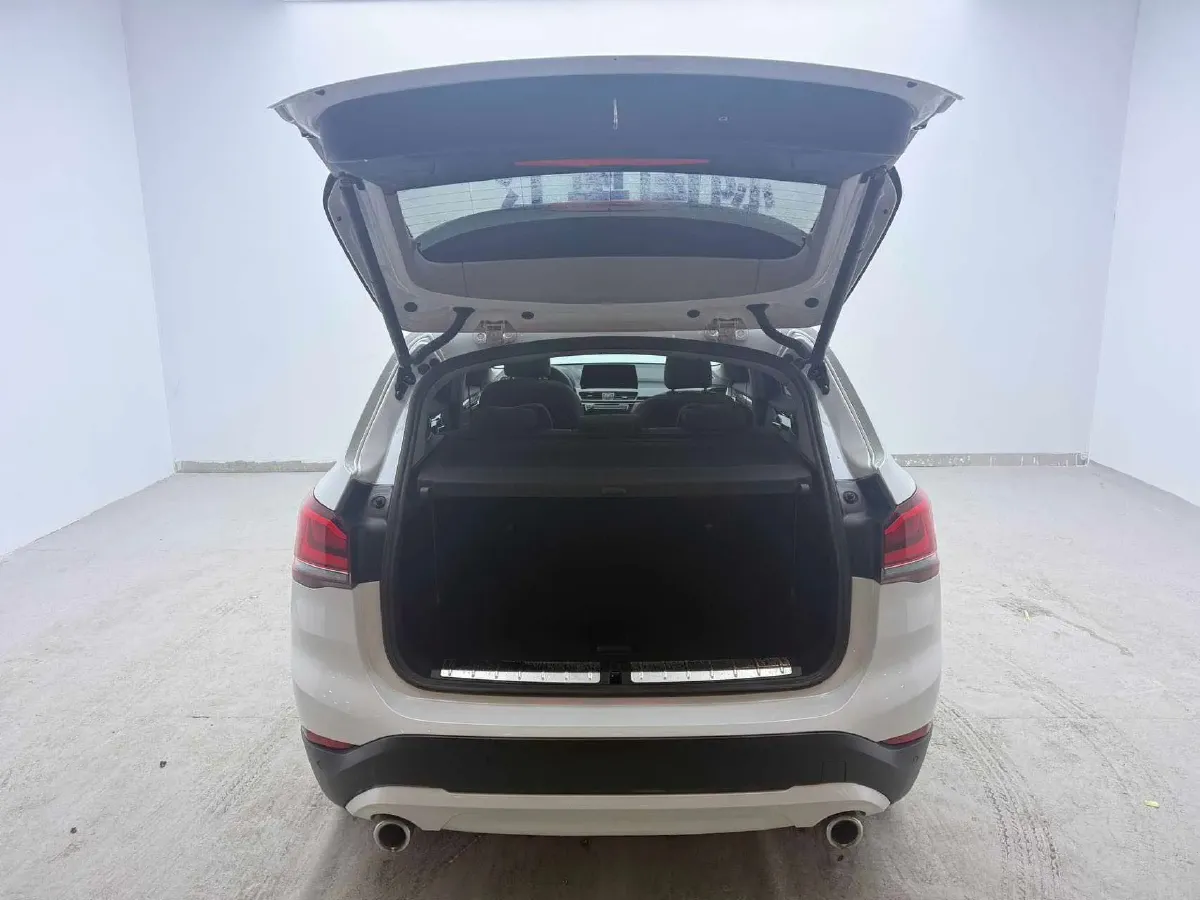 2021 BMW X1 1.5T 140HP L3 7DCT,autocango,china used car exporter,china ev exporter,chinese used car exporter,chinese used ev exporter