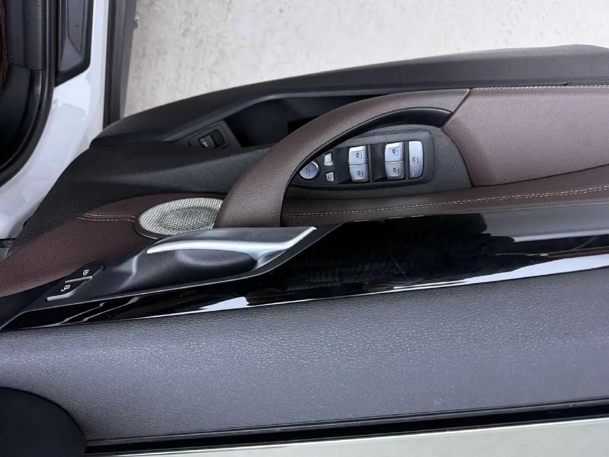 2021 BMW X1 1.5T 140HP L3 7DCT,autocango,china used car exporter,china ev exporter,chinese used car exporter,chinese used ev exporter