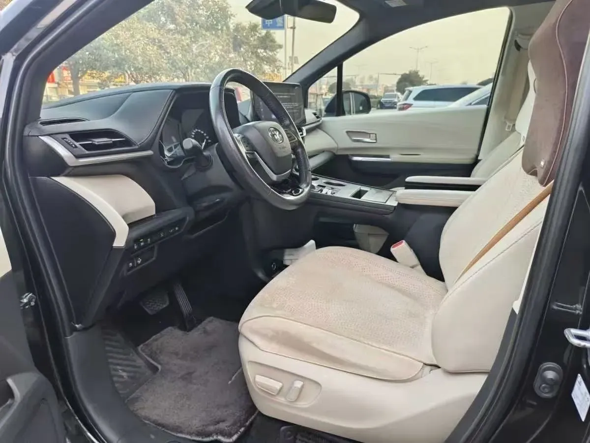 2023 Toyota Sienna 2.5L 189HP L4 E-CVT Hybrid,autocango,china used car exporter,china ev exporter,chinese used car exporter,chinese used ev exporter