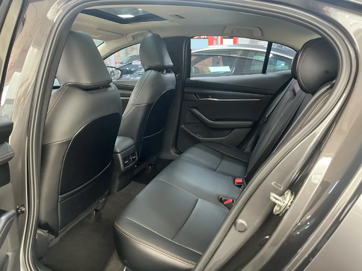 2022 Mazda 3 Axela 2.0L 158HP L4 6AT,autocango,china used car exporter,china ev exporter,chinese used car exporter,chinese used ev exporter