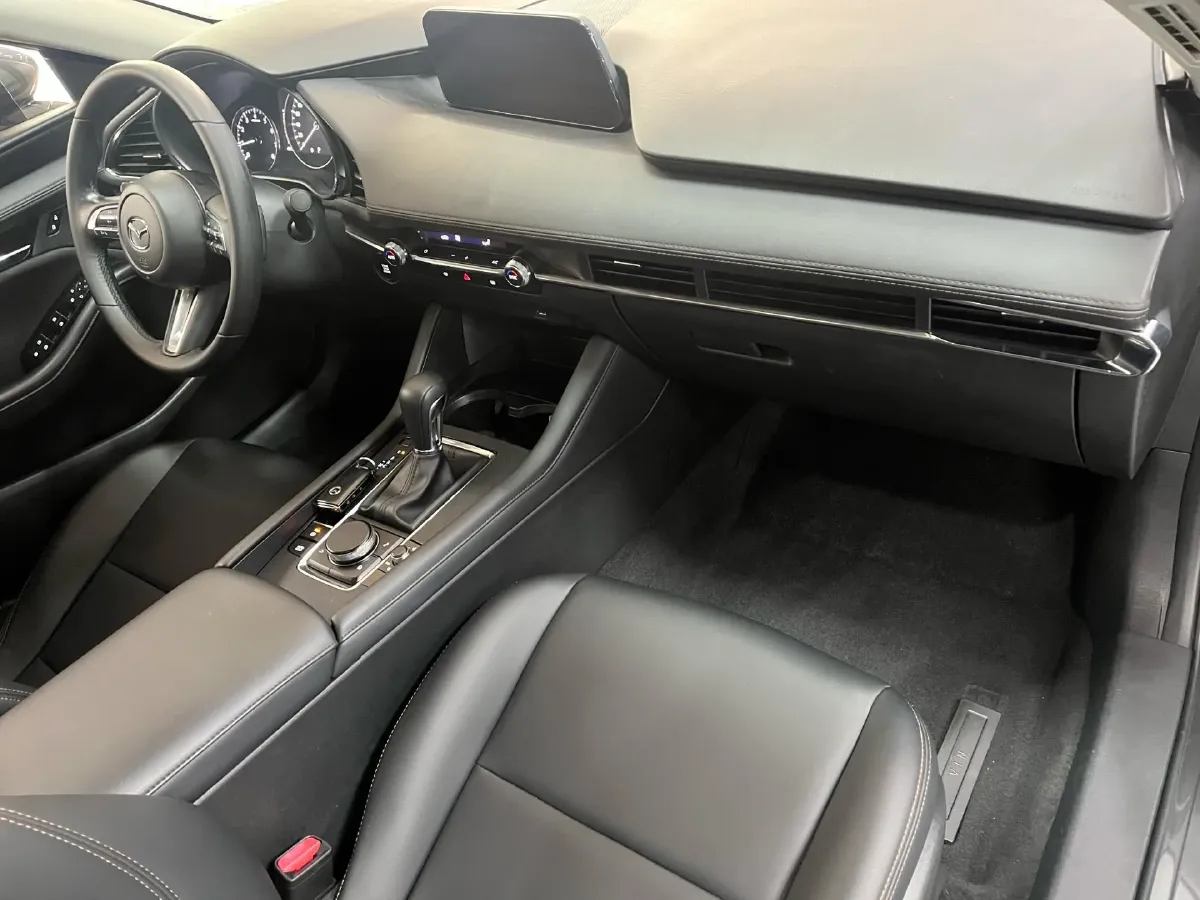 2022 Mazda 3 Axela 2.0L 158HP L4 6AT,autocango,china used car exporter,china ev exporter,chinese used car exporter,chinese used ev exporter