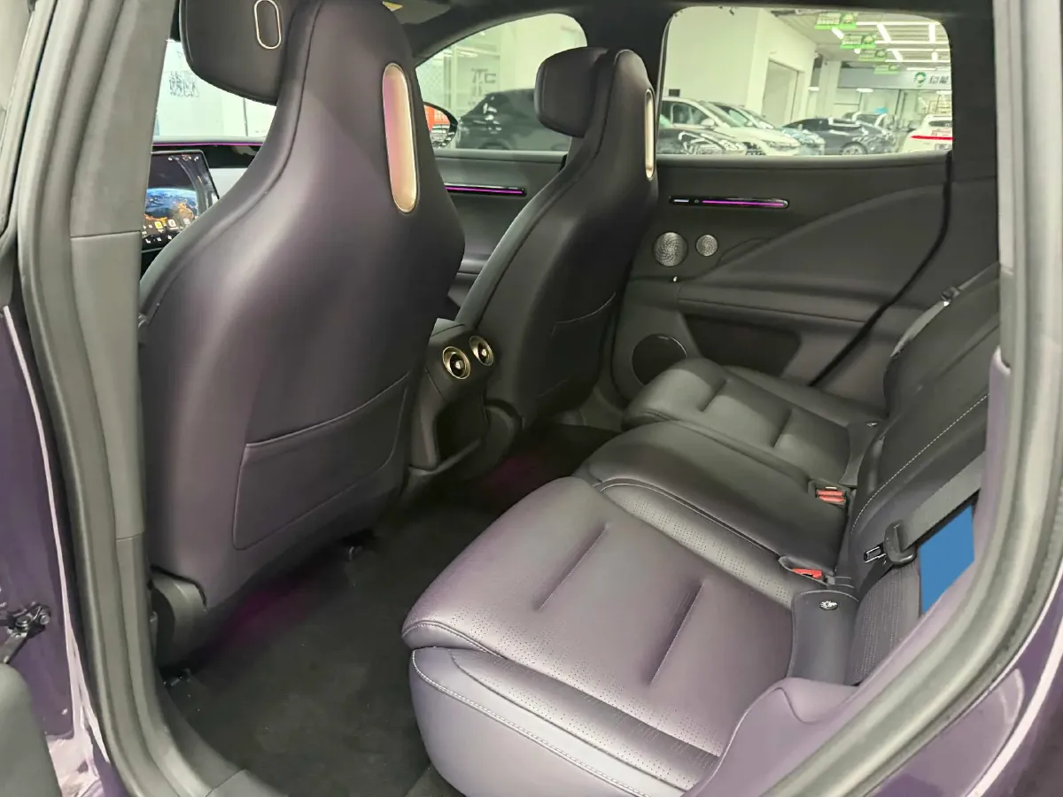 2024 Avatr 07 BEV 82.16KWH,autocango,china used car exporter,china ev exporter,chinese used car exporter,chinese used ev exporter