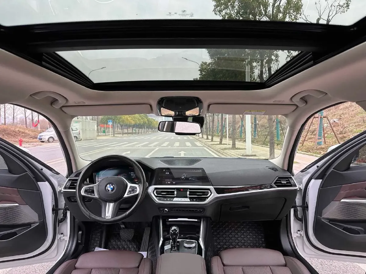 2022 BMW 3 Series 2.0T 156HP L4 8AT,autocango,china used car exporter,china ev exporter,chinese used car exporter,chinese used ev exporter