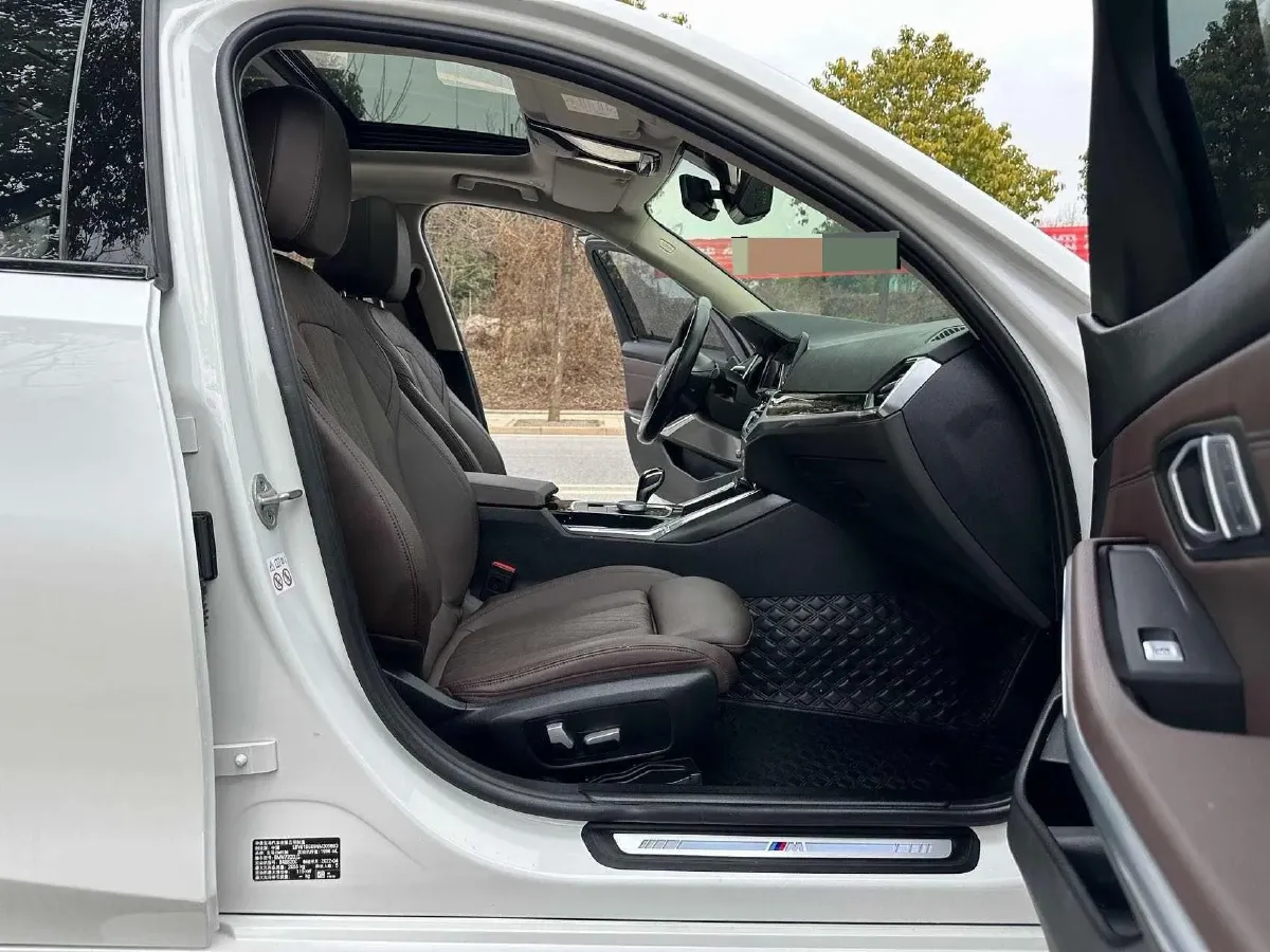 2022 BMW 3 Series 2.0T 156HP L4 8AT,autocango,china used car exporter,china ev exporter,chinese used car exporter,chinese used ev exporter